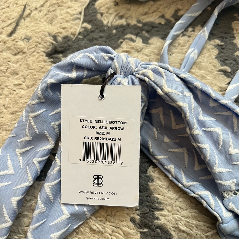 Revel Rey bikini brand new with tags and liner - just doesn’t fit right on me - Picture 2 of 2